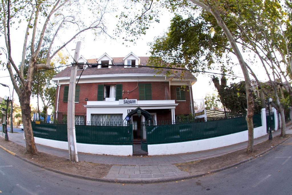 Salvador Hostal & Cafe Santiago de Chile Exterior foto